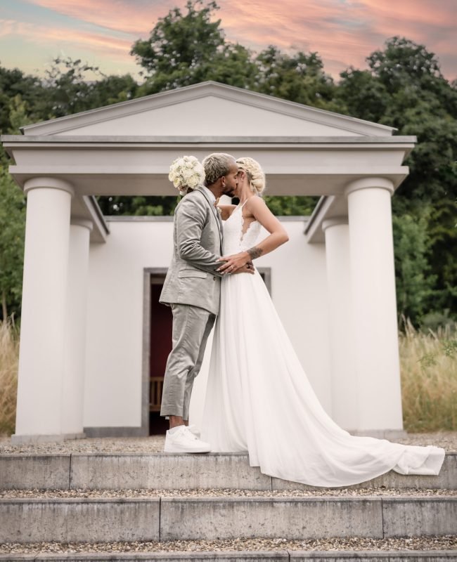 LORRAINE & JORDAN